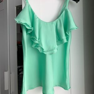 MOVING SALE 🔥 NWOT top